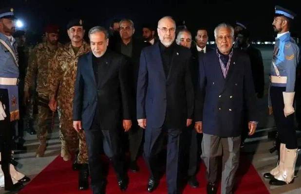 پزشکیان در برابر ملت و رهبری، مسئولیت مستقیم دارد