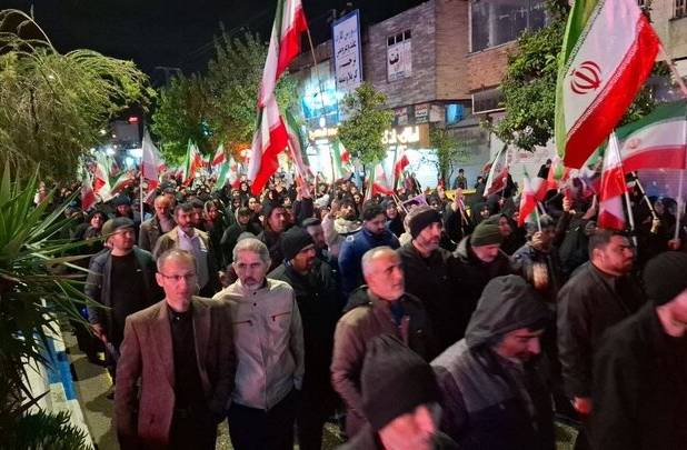 اجتماع باشکوه در حمایت از ایران و نیروهای مسلح