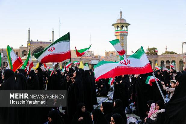 برگزاری اجتماع دانشجویی دختران ایران در حرم حضرت معصومه (س)