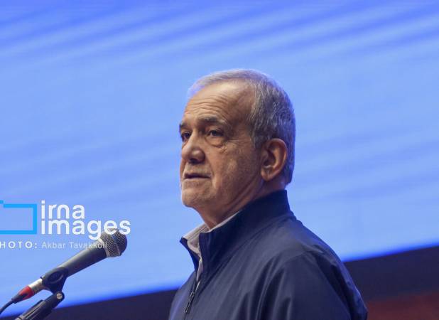پزشکیان: دعوا کردن راه به جایی نمی‌برد؛ هرکس ادعای درست‌کاری دارد، این گوی و این میدان/ اگر عدالت را پیاده کنیم مردم از ما راضی هستند
