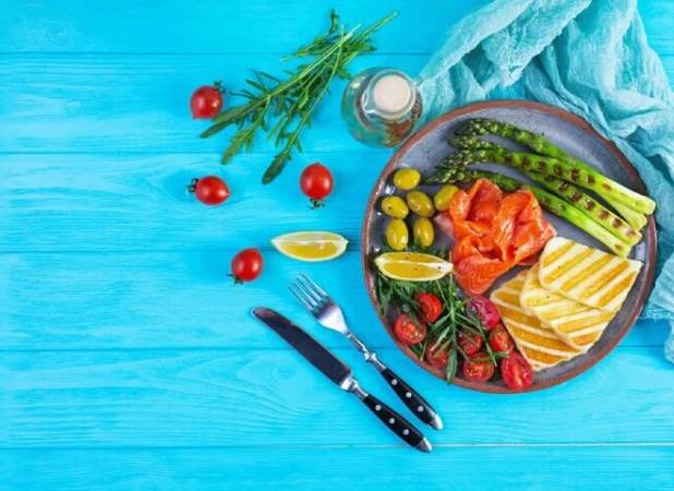 تأثیر رژیم غذایی در مدیریت عدم تعادل هورمون‌ها