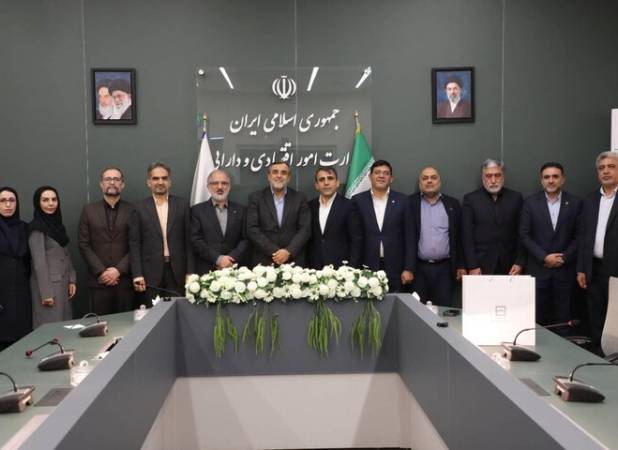 استقبال معاون وزیر اقتصاد از عملکرد بانک مسکن در تامین مالی پروژه‌ها