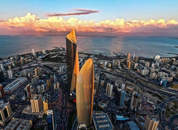 کویت جایگزینی برای آمریکا ندارد | رویترز: کویت میان حضور آمریکا و حملات ایران گرفتار شده است