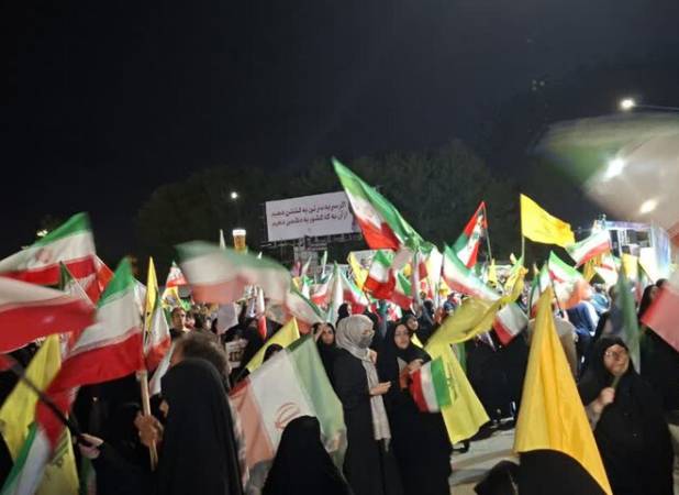 اجتماع مردمی تجلیل از شهدای حزب الله لبنان در مشهد