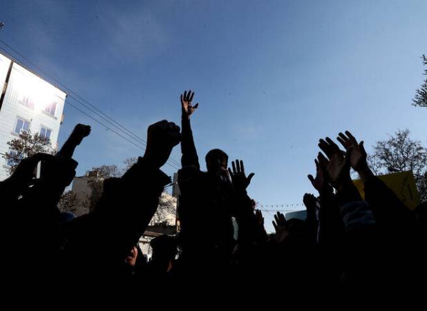 مصادره استقبال از پزشکیان! | روایت اصلاح طلبانه از یک تجمع میدانی ویژه