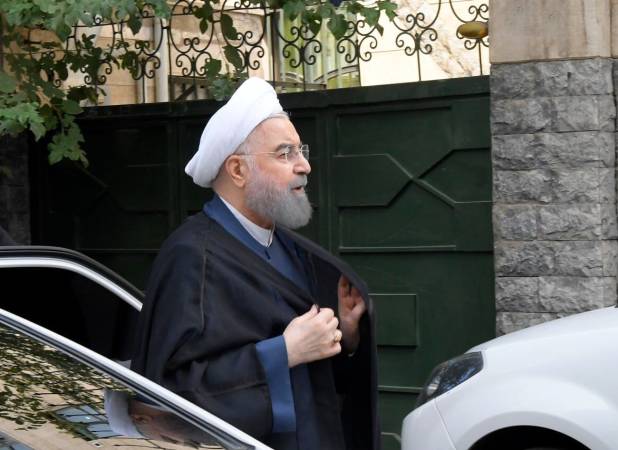 حضور روحانی در مراسم بزرگداشت آیت‌الله‌ شبیری زنجانی +عکس