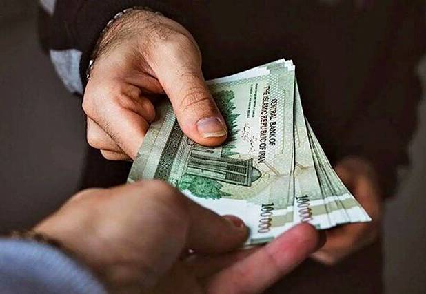 جهش ۴۴ درصدی کف حقوق کارکنان دولت در یک سال/ سقف حقوق کارکنان در 1405 چقدر است؟