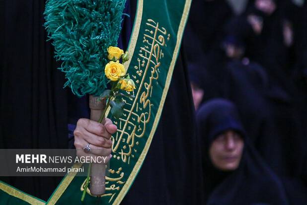 آئین خطبه خوانی خادمان در حرم حضرت معصومه(س) برگزار شد