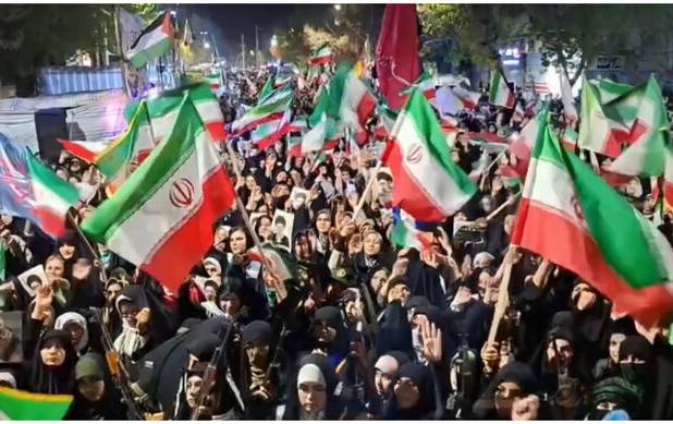 برگزاری تجمع شبانه مردمی در آزادشهر