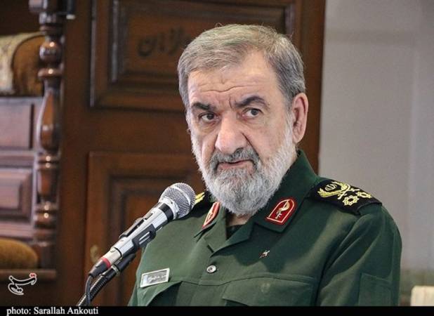 رضایی: پای حزب‌الله ایستاده‌ایم/ مردم قوت قلب نیروهای مسلحند
