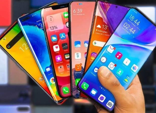 رشد 357 درصدی قیمت برخی موبایل‌ها و کاهش 70 درصدی واردات در مرداد