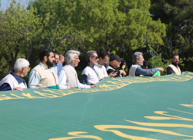 آیین برافراشتن پرچم متبرک به نام امام رضا(ع) در کرمانشاه