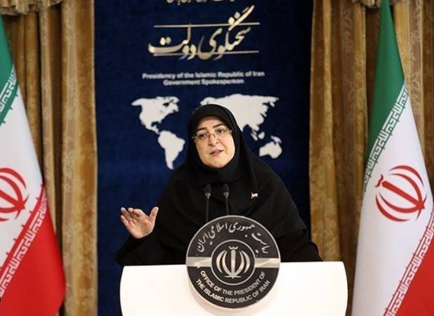مهاجرانی: دولت مکلف به توزیع کالابرگ است