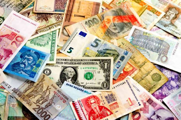 افزایش قیمت دلار، یورو و پوند در بازار امروز 