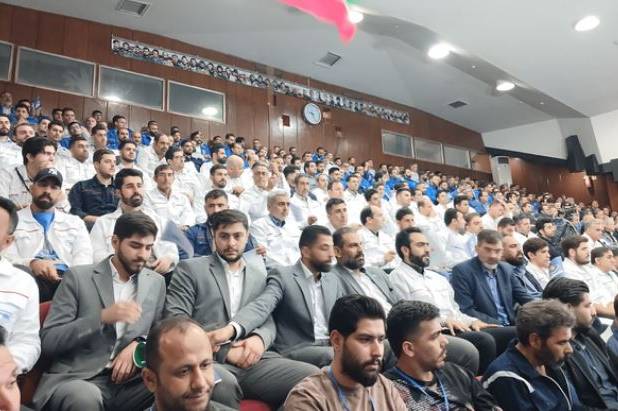 تجلیل از کارگران نمونه در وزارت کار و رفاه اجتماعی